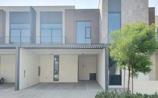 Ready to move | 3Bed+Maids | Back to Back
